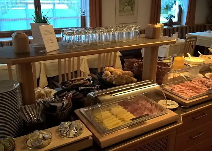 吉赛尔酒店 3* 锡利安