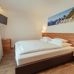 Gesser Szálloda 3*